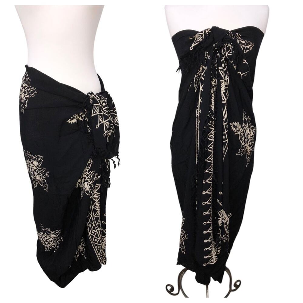 Batik Pineapple Print Black and Cream Sarong Wrap OS